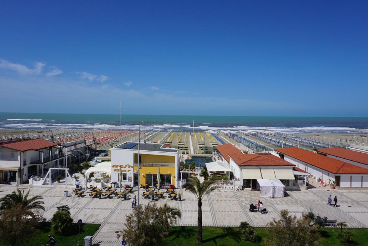 Alba Sul Mare Hotell Lido di Camaiore Eksteriør bilde