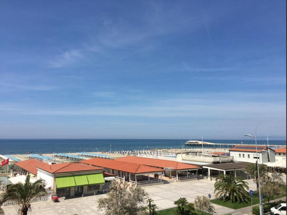 Alba Sul Mare Hotell Lido di Camaiore Eksteriør bilde
