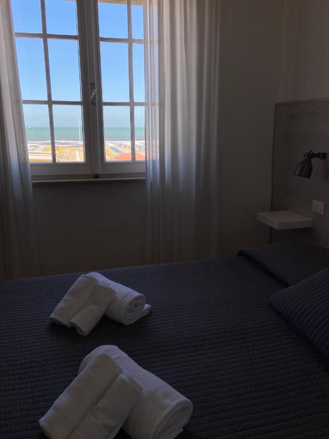 Alba Sul Mare Hotell Lido di Camaiore Eksteriør bilde