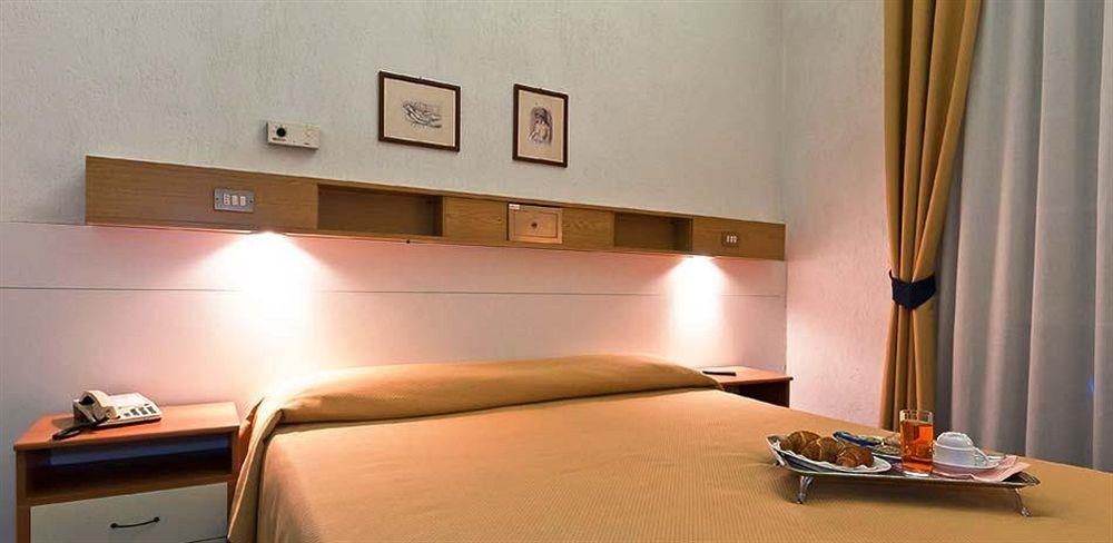 Alba Sul Mare Hotell Lido di Camaiore Eksteriør bilde