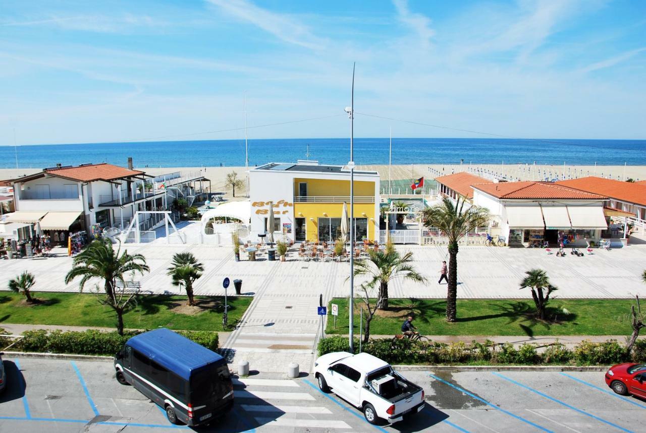 Alba Sul Mare Hotell Lido di Camaiore Eksteriør bilde